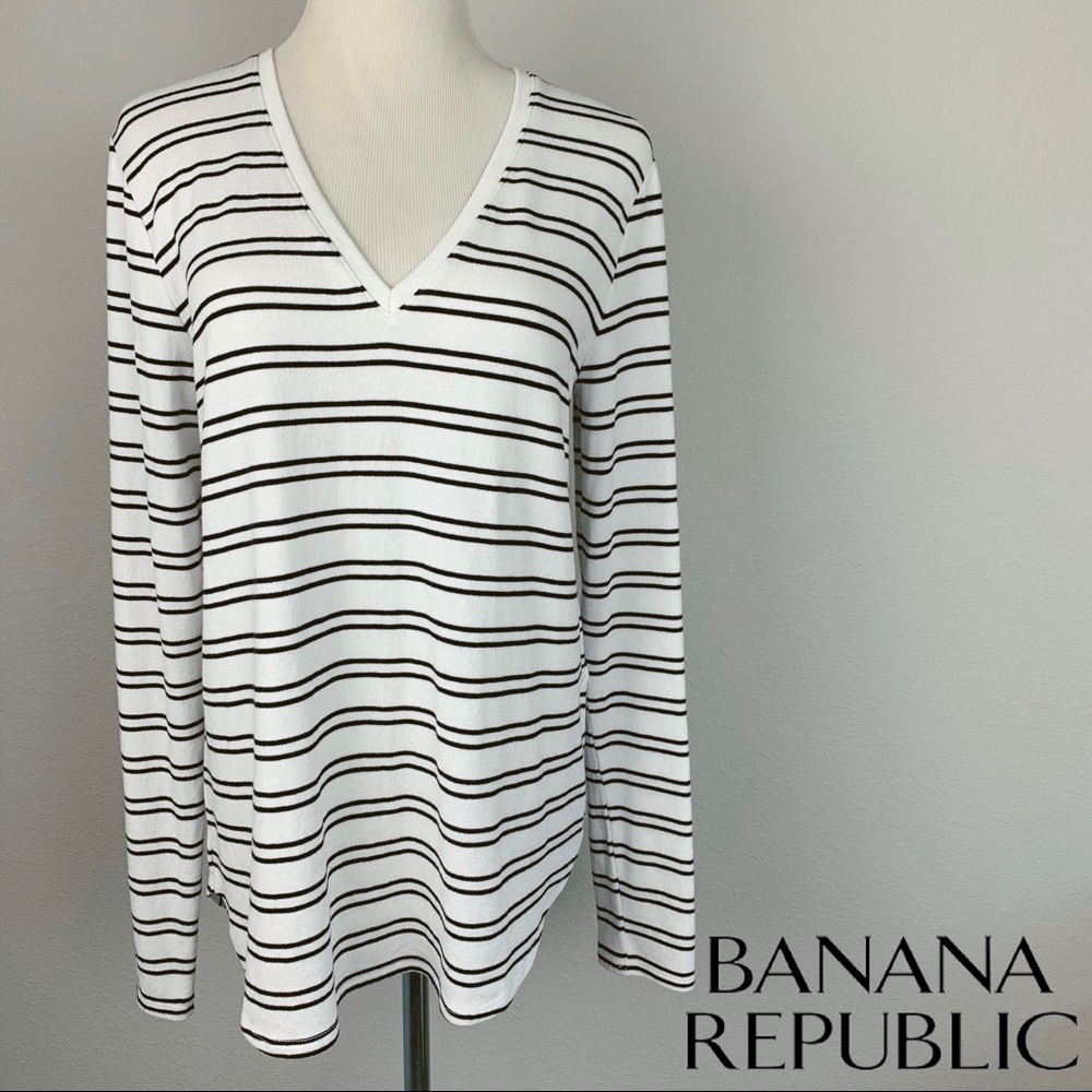 2/$10 Banana Republic Luxespun striped shirt